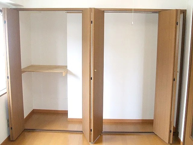 神戸市灘区篠原中町６丁目の賃貸マンションの収納