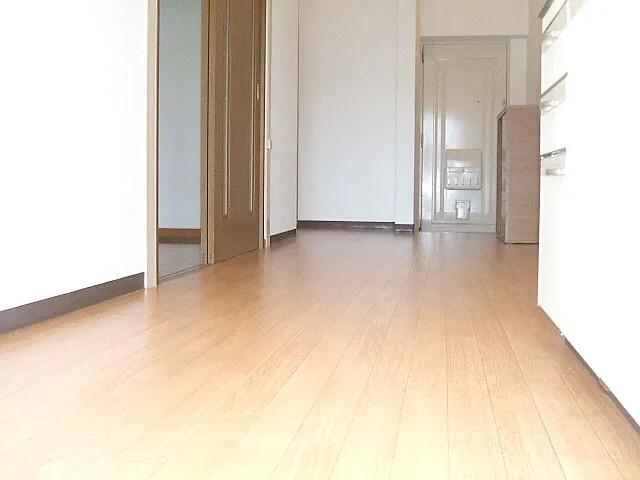 神戸市灘区篠原中町６丁目の賃貸マンションの居間・リビング