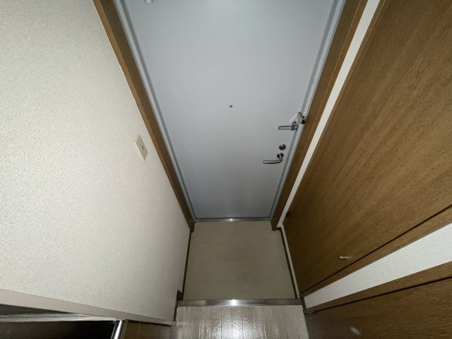 ジェヌイン本山の玄関
