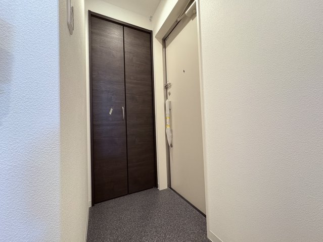 神戸市東灘区魚崎北町７丁目のアパートの玄関