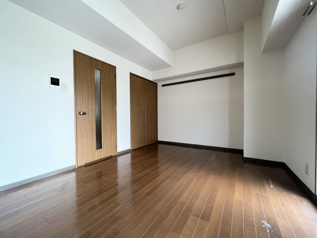 ジェヌイン本山の居間・リビング
