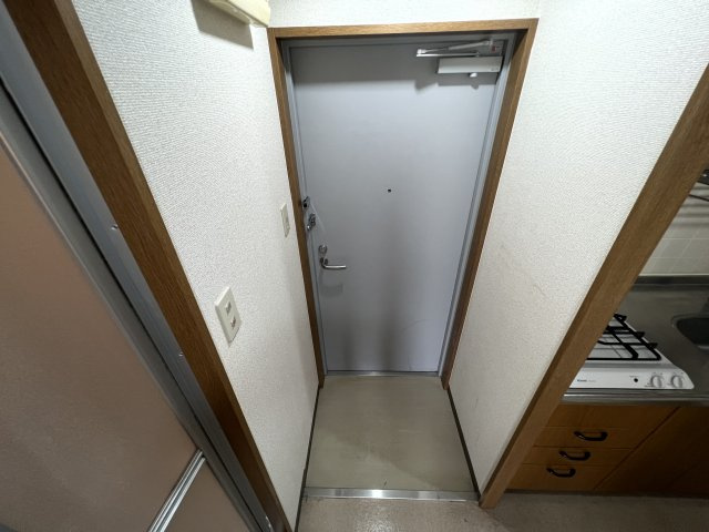 ジェヌイン本山の玄関