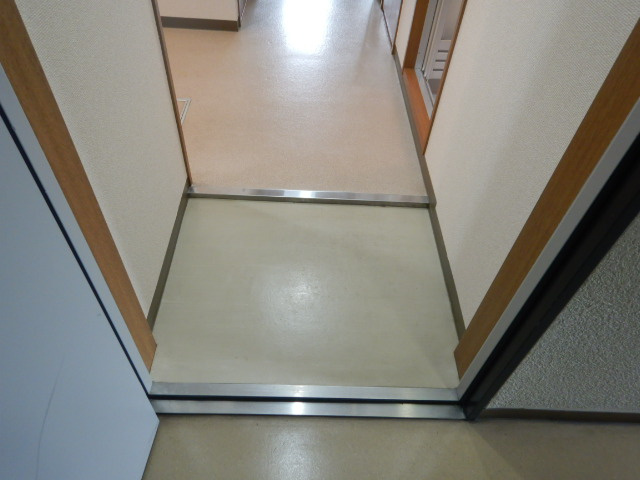 ジェヌイン本山の玄関