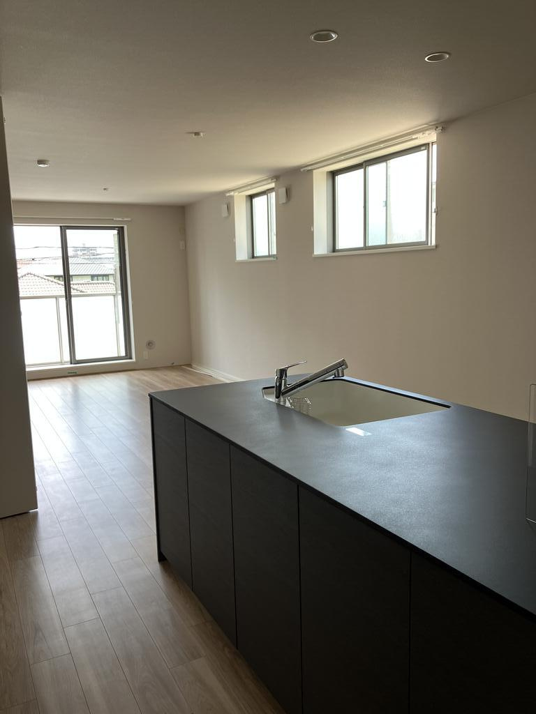 芦屋市茶屋之町の賃貸マンションの居間・リビング