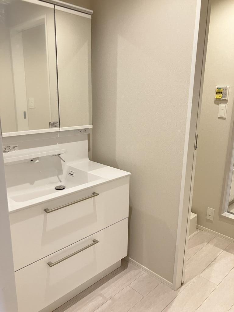 芦屋市茶屋之町の賃貸マンションの洗面所
