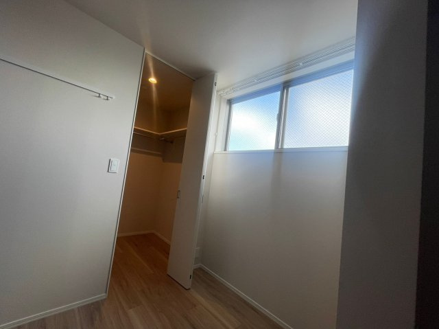 芦屋市茶屋之町の賃貸マンションの収納