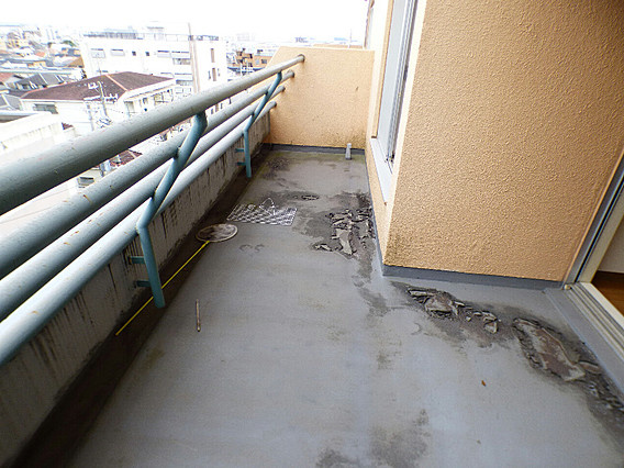 神戸市東灘区甲南町４丁目の賃貸マンションのバルコニー