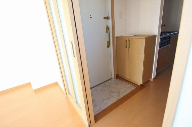 神戸市中央区楠町３丁目の賃貸マンションの玄関