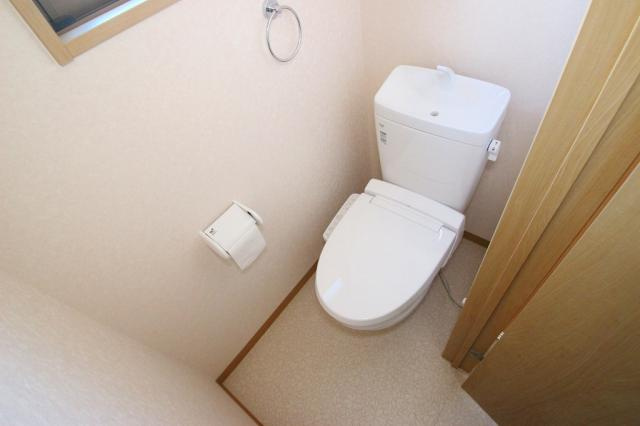 神戸市中央区楠町３丁目の賃貸マンションのトイレ