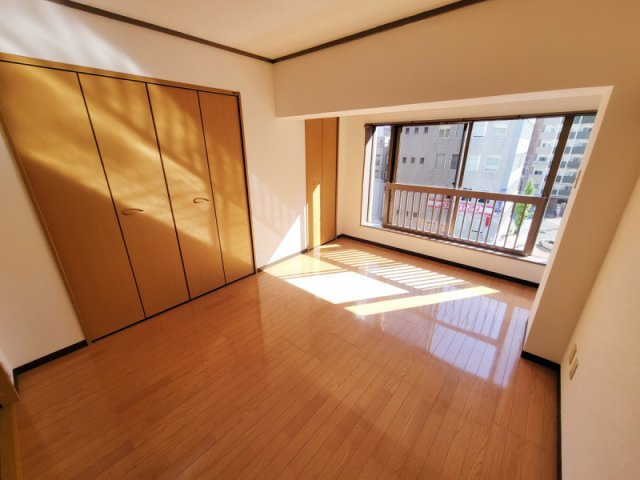 神戸市中央区加納町２丁目の賃貸マンションの居間・リビング