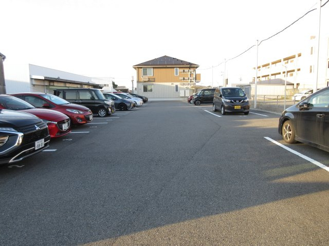 bent greenの駐車場