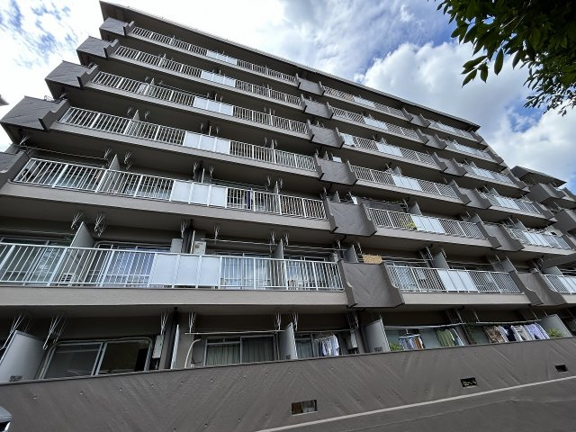ニュー白金マンションの外観