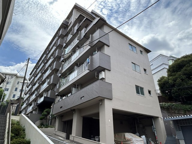 ニュー白金マンションの外観