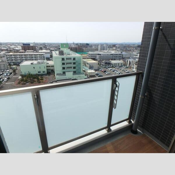 シェルグランデ六丁目南町のバルコニー