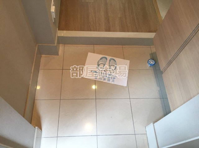オープンレジデンシア池之端の玄関