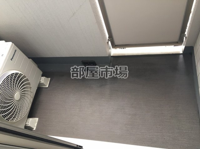 オープンレジデンシア池之端のバルコニー