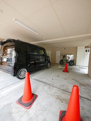 レアル川崎の駐車場