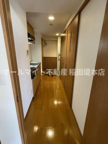 川崎市多摩区布田の賃貸マンションの玄関