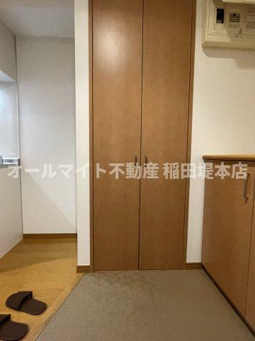 川崎市多摩区布田の賃貸マンションの玄関