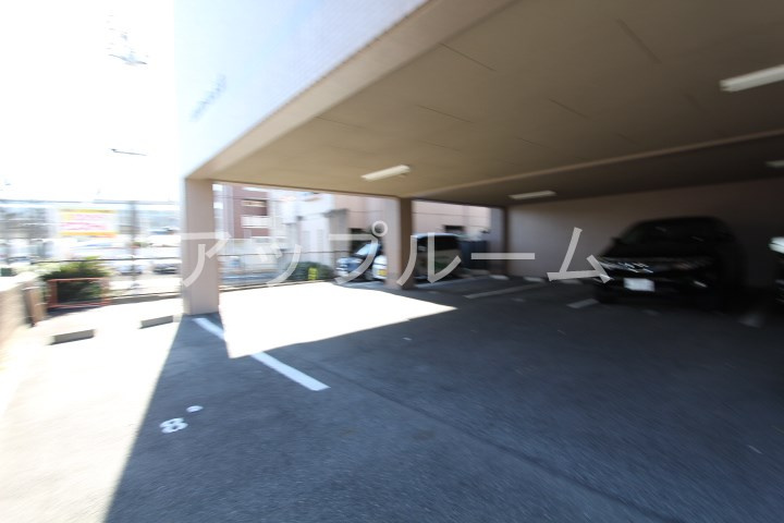 エスポワール池花の駐車場