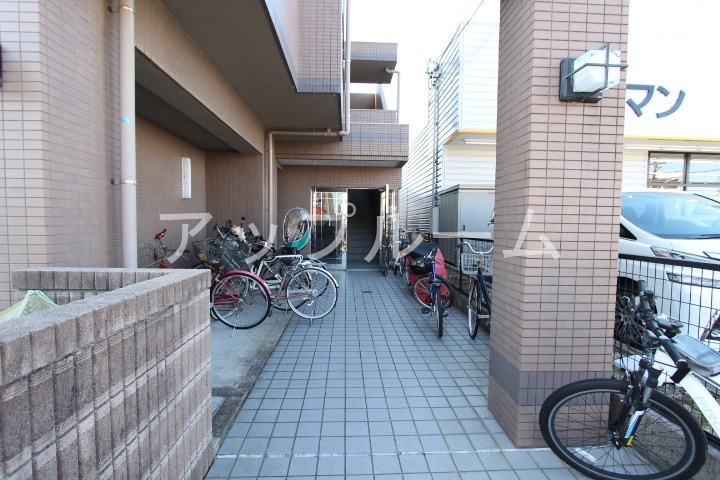 エスポワール池花のエントランス