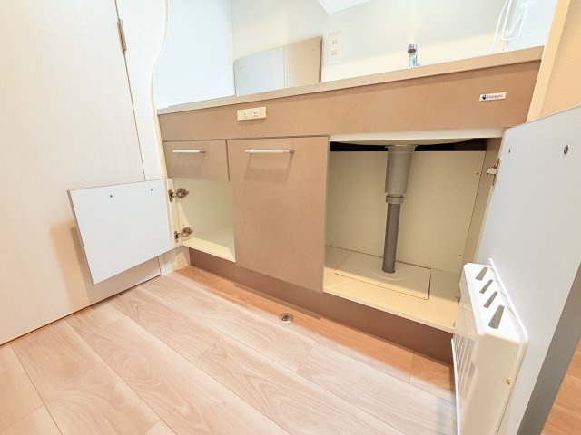 セレニテ西元町アリエのキッチン