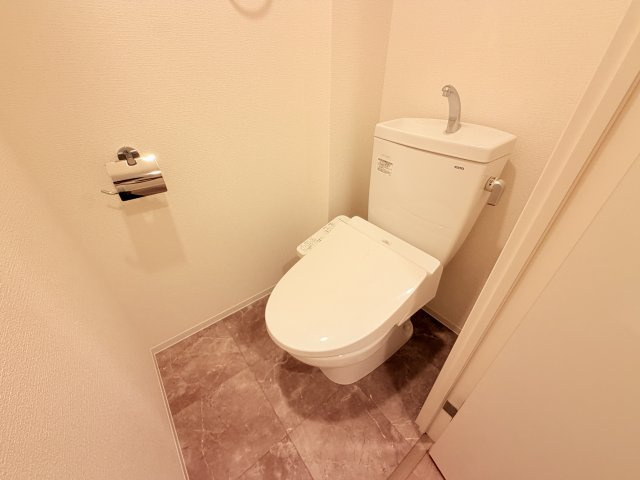セレニテ西元町アリエのトイレ