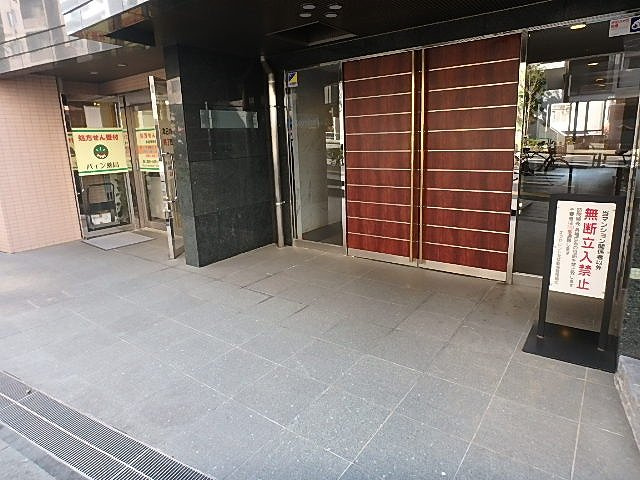 エクセレント文京動坂のエントランス