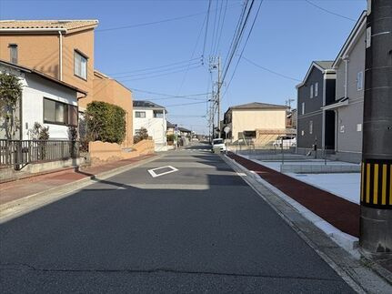 仲介手数料無料【蟹江町西之森5期　新築戸建】の前面道路含む現地写真