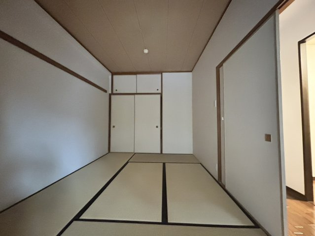 ファミール夙川寿町の和室