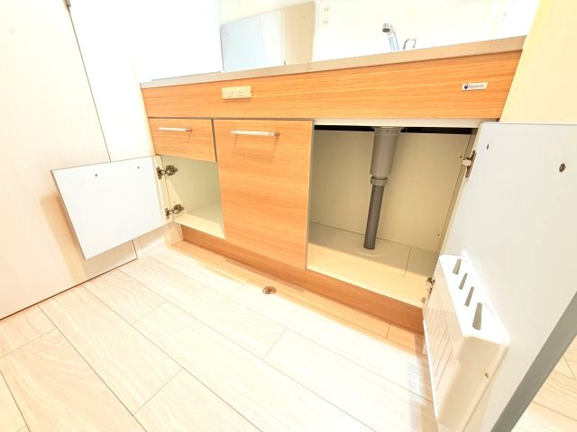 セレニテ西元町アリエのキッチン