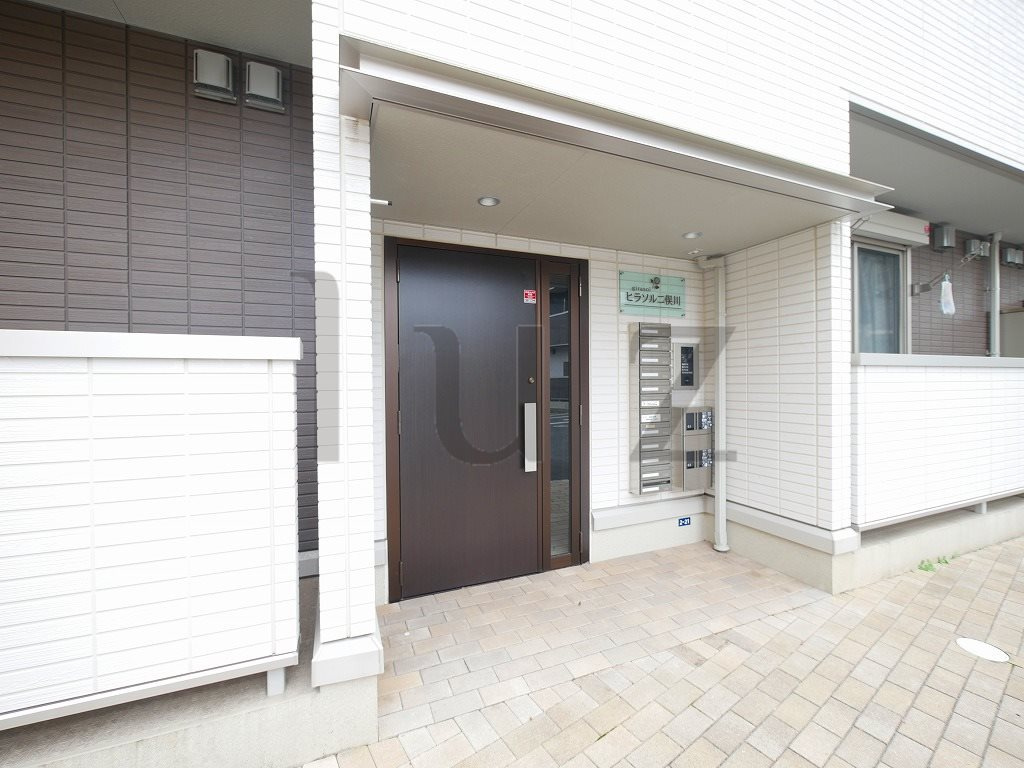 アルセ二俣川のエントランス
