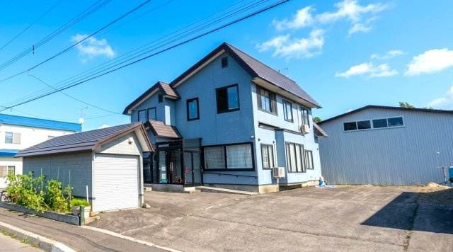 【R2年リフォーム済】小清水町南町1丁目739番50 中古住宅