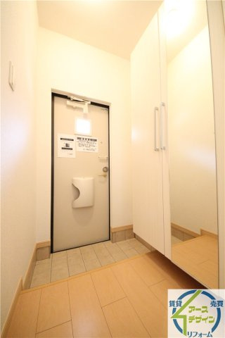 ソレイユ土山Ⅰの玄関|※類似部屋