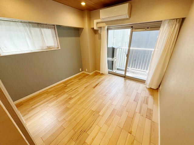 安田小網町マンションの居間・リビング
