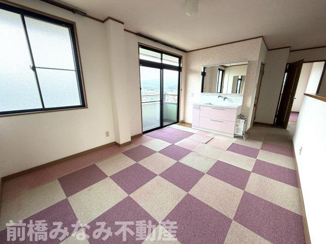 【中古】渋川市半田　６LLDDKKの洋室|個人の部屋や寝室として使える洋室です