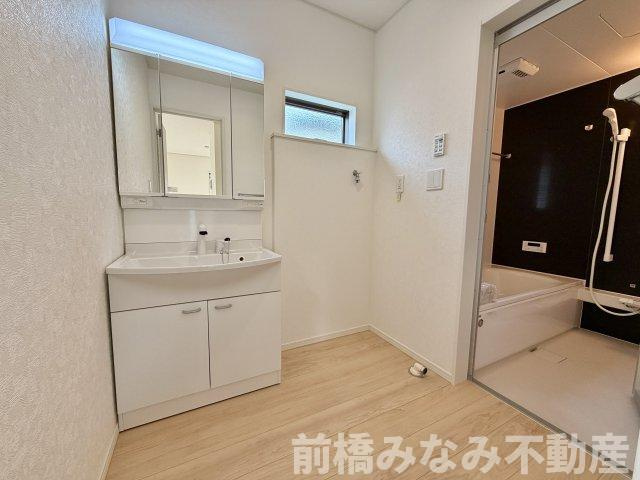 【新築】前橋市川原町第4　３号棟(全３棟)　クレイドルガーデン　新築建売分譲の独立洗面台|独立洗面台です