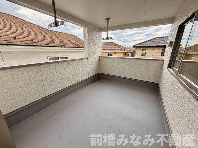【新築】前橋市川原町第4　３号棟(全３棟)　クレイドルガーデン　新築建売分譲のバルコニー|暖かな日差しのふりそそぐバルコニー