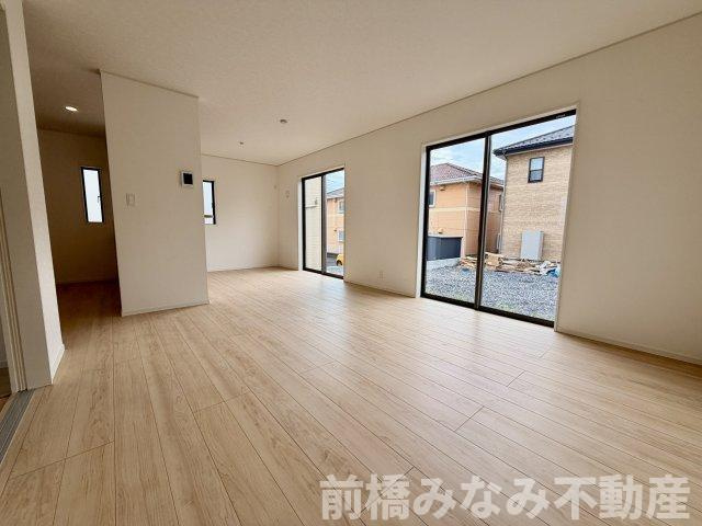 【新築】前橋市川原町第4　３号棟(全３棟)　クレイドルガーデン　新築建売分譲の居間・リビング|ゆったりとしたリビングです