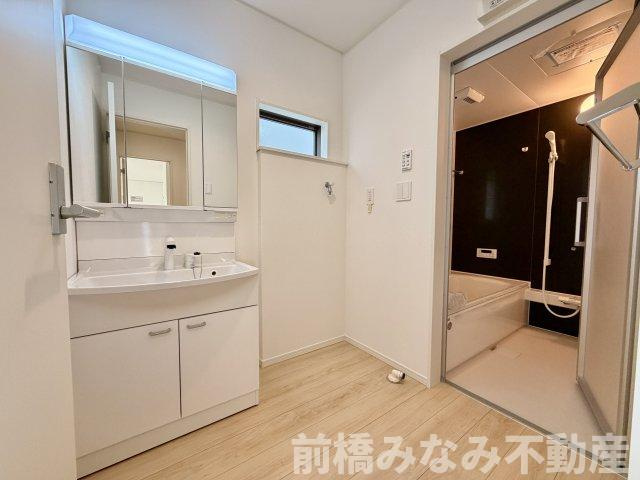 【新築】前橋市川原町第4　２号棟(全３棟)　クレイドルガーデン　新築建売分譲の独立洗面台|使いやすい独立洗面台です