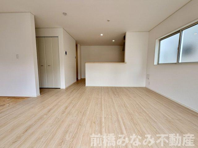 【新築】前橋市川原町第4　１号棟(全３棟)　クレイドルガーデン　新築建売分譲の居間・リビング|おしゃれなリビングです