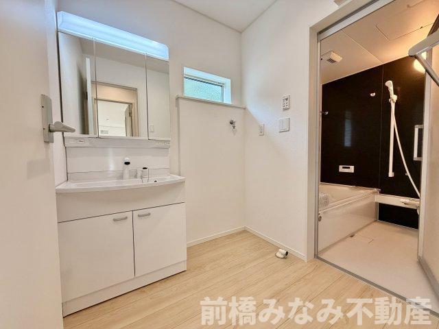 【新築】前橋市川原町第4　１号棟(全３棟)　クレイドルガーデン　新築建売分譲の独立洗面台|独立洗面台で身支度をすべて済ませてしまいましょう