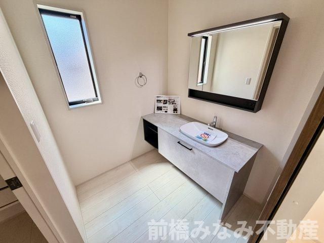 【新築】前橋市青柳町第４　限定１棟　リーブルガーデン　新築建売の独立洗面台|独立洗面台です