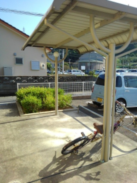 【駐車場】