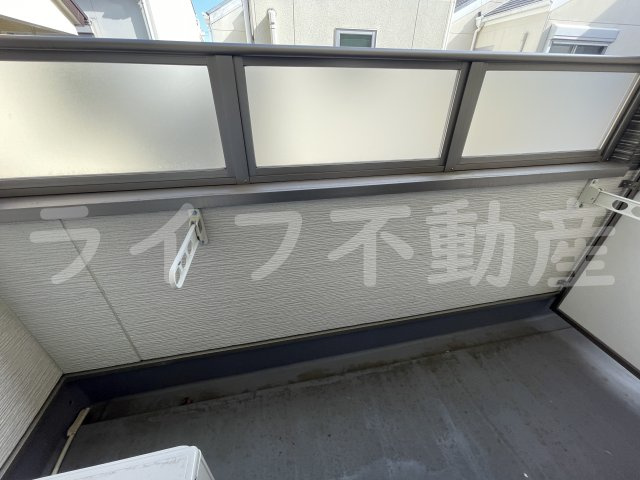 クリエオーレ長瀬のバルコニー|お洗濯にも便利なバルコニー付き