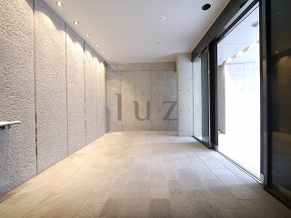 ズーム横浜のロビー