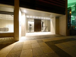 ズーム横浜のエントランス