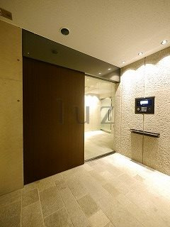 ズーム横浜のエントランス