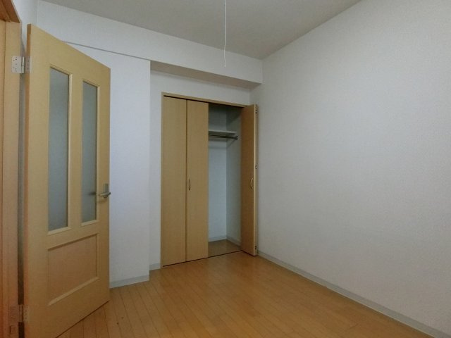【寝室】 | プールトゥジュール
