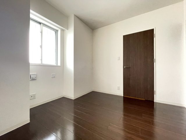 LIBRA TAKATSUKIの寝室